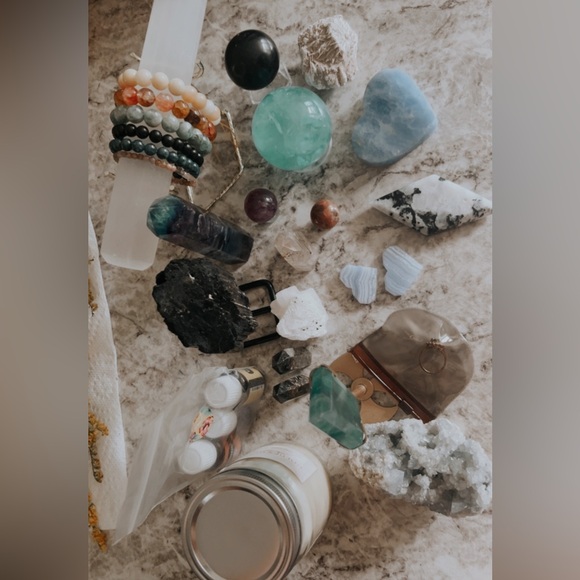 Empowered Women Live Sunday Pop-Up Show💗with @mermaid_mess💗Share Tray Open! - Picture 13 of 15